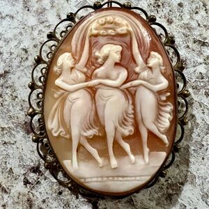 Antique Sterling shell cameo/pendant